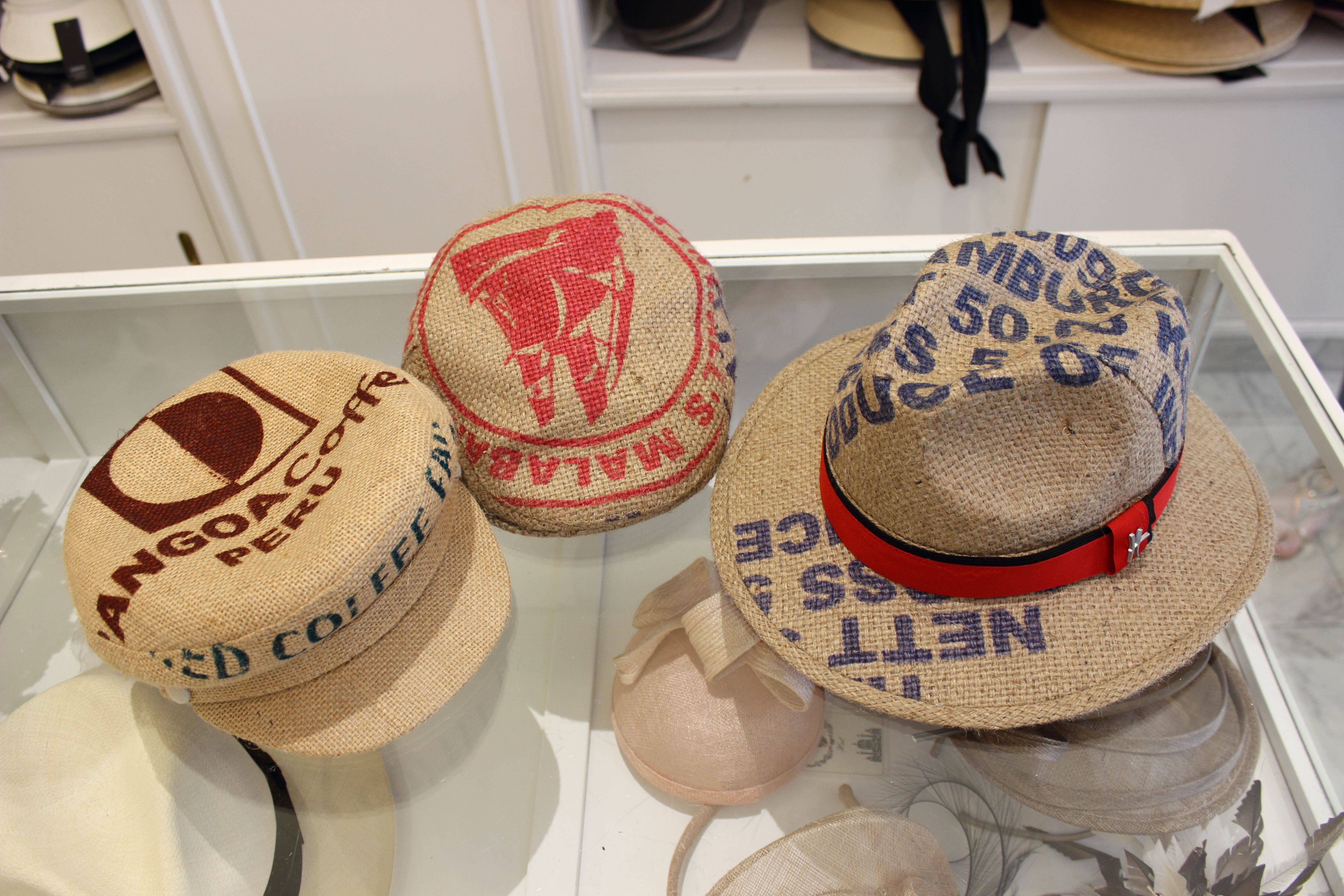 Schmedes Hutatelier Hüte aus Kaffeesäcken